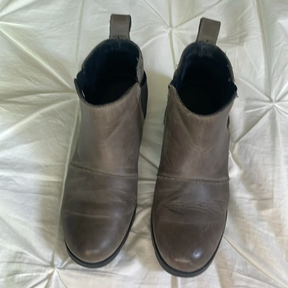 Sorel Emilie Waterproof Quarry Gray Leather Chelsea Ankle Boots Women 6.5 - Picture 2 of 7